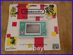 BALLOON FIGHT Nintendo Game and Watch SEALED! On card never opened