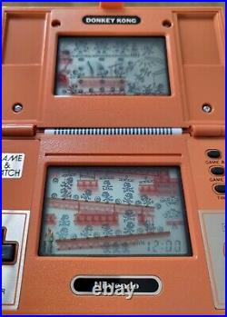 Nintendo Game and Watch Donkey Kong 1982, Stunning