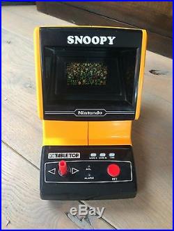 Nintendo Tabletop Snoopy Game & Watch table top
